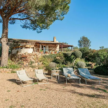 Casa vacanze By Porto Istana's Crystal-clear Waters *